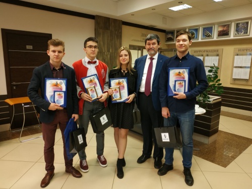 Премия Фонда "МСБ" для студентов МГТУ им. Н.Э. Баумана - 2019 г. Премия Фонда "МСБ" для студентов МГТУ им. Н.Э. Баумана - 2019 г.